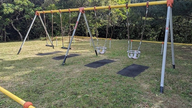 かご型ブランコ