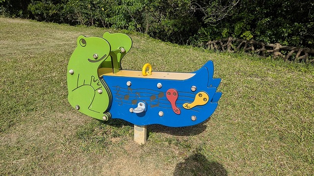 スイング遊具