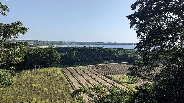 展望広場からの宮良湾