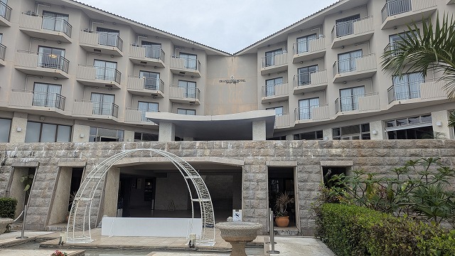 オーシャンズウイングの吹き抜けロビー