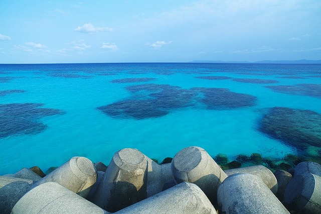 波照間ブルーの海