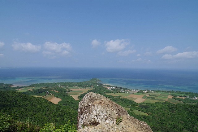 野底マーペーの山頂からの絶景
