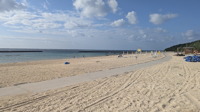 マエサトビーチの白砂