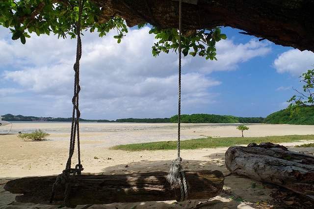 人のいない天然ビーチ