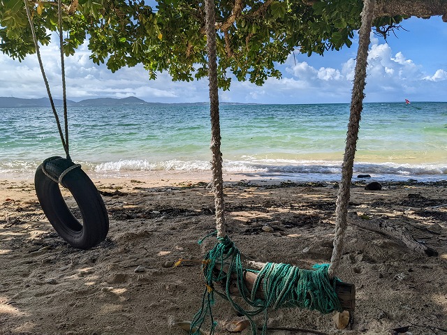 石垣島の絶景ブランコ