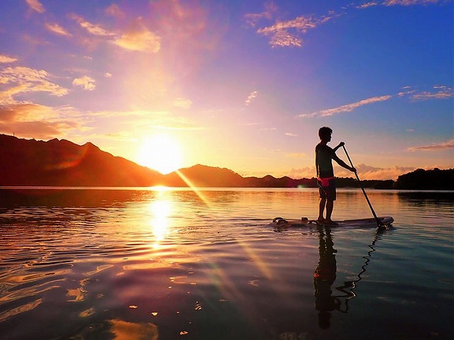 川平湾のサンセットSUP